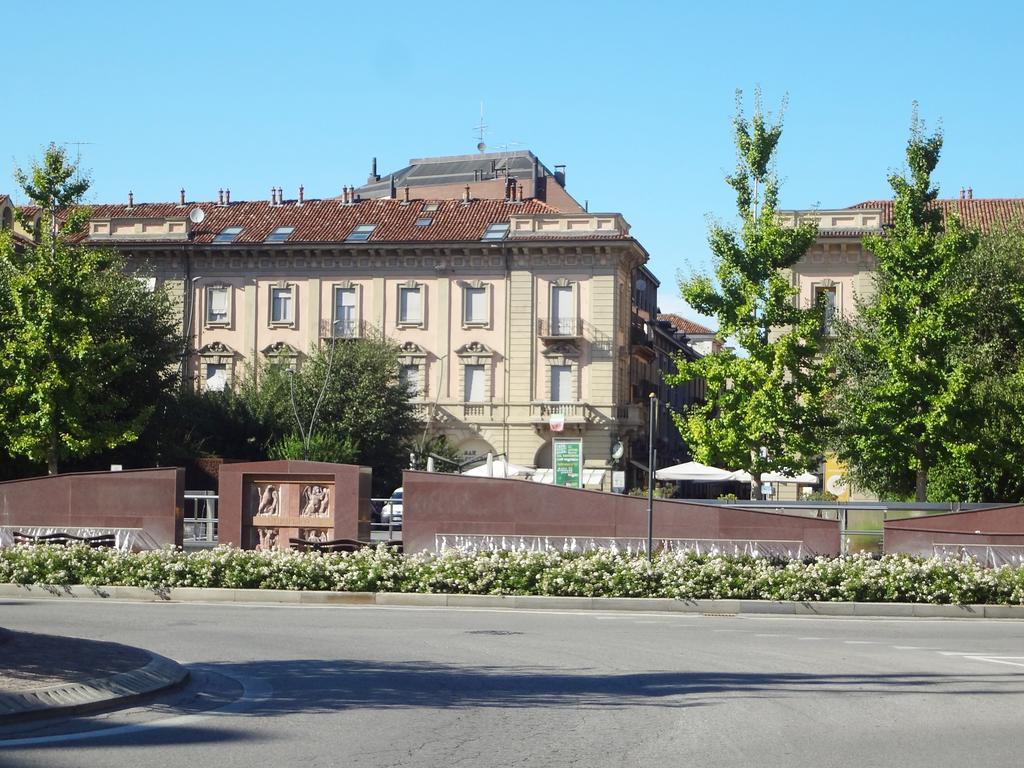 La Trifula Bianca Apts. Apartment Alba  Bagian luar foto